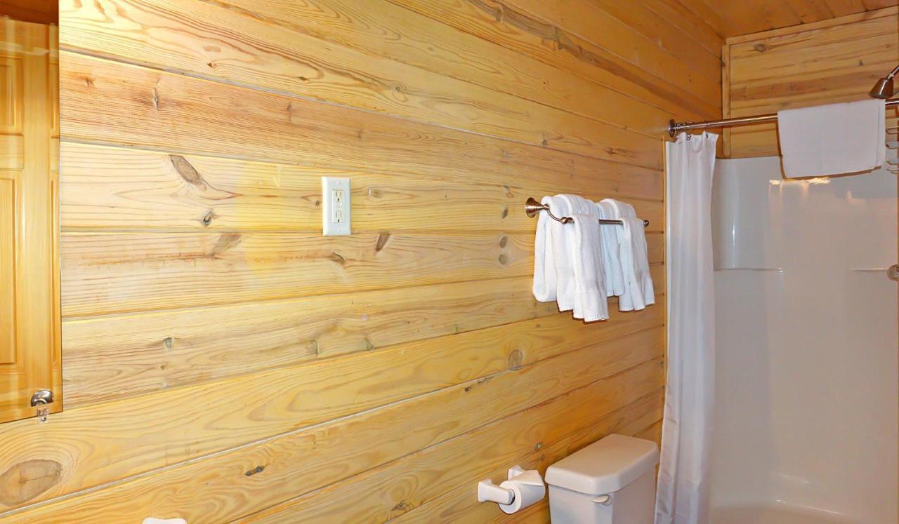 Wimberley Log Cabins Resort And Suites- Unit 8 外观 照片